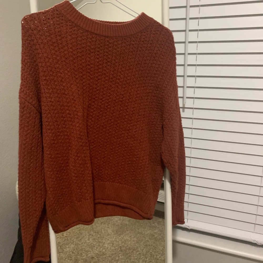 KNIT SWEATER